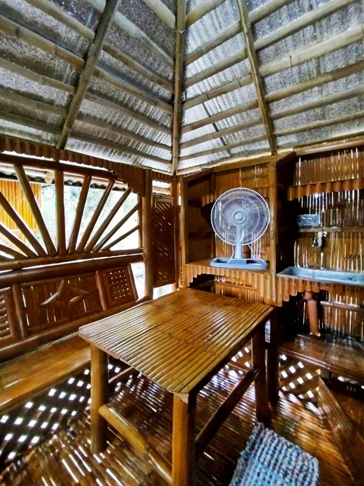 Rea'S Bamboo Resort Gabaldon Quarto foto