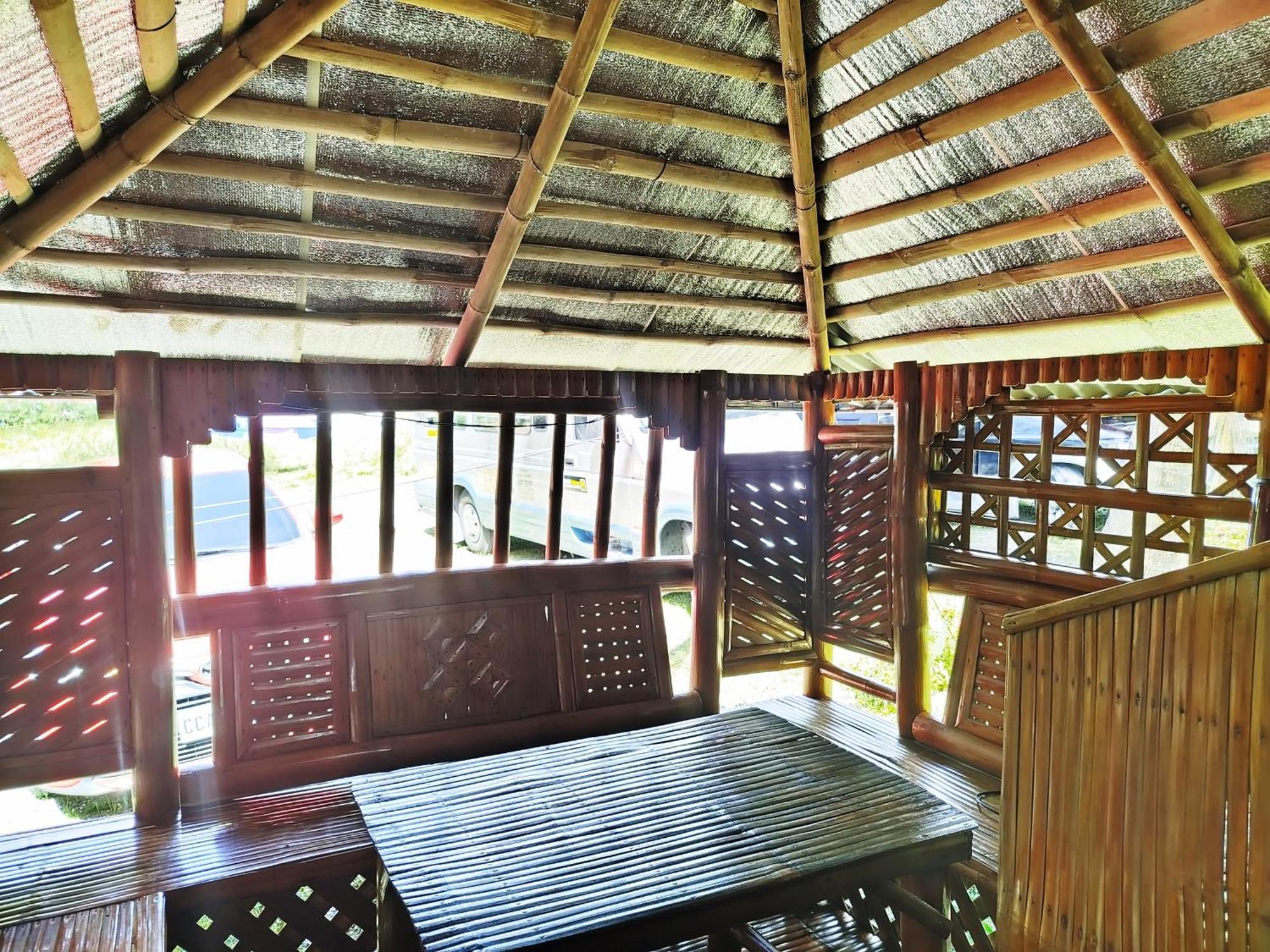 Rea'S Bamboo Resort Gabaldon Quarto foto