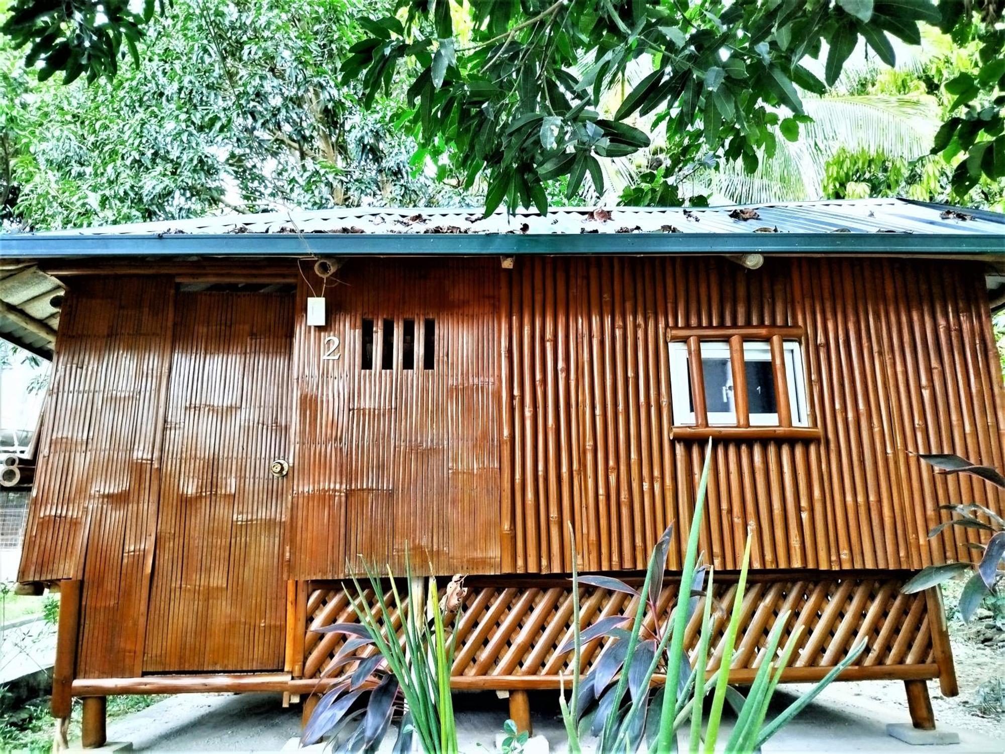 Rea'S Bamboo Resort Gabaldon Quarto foto