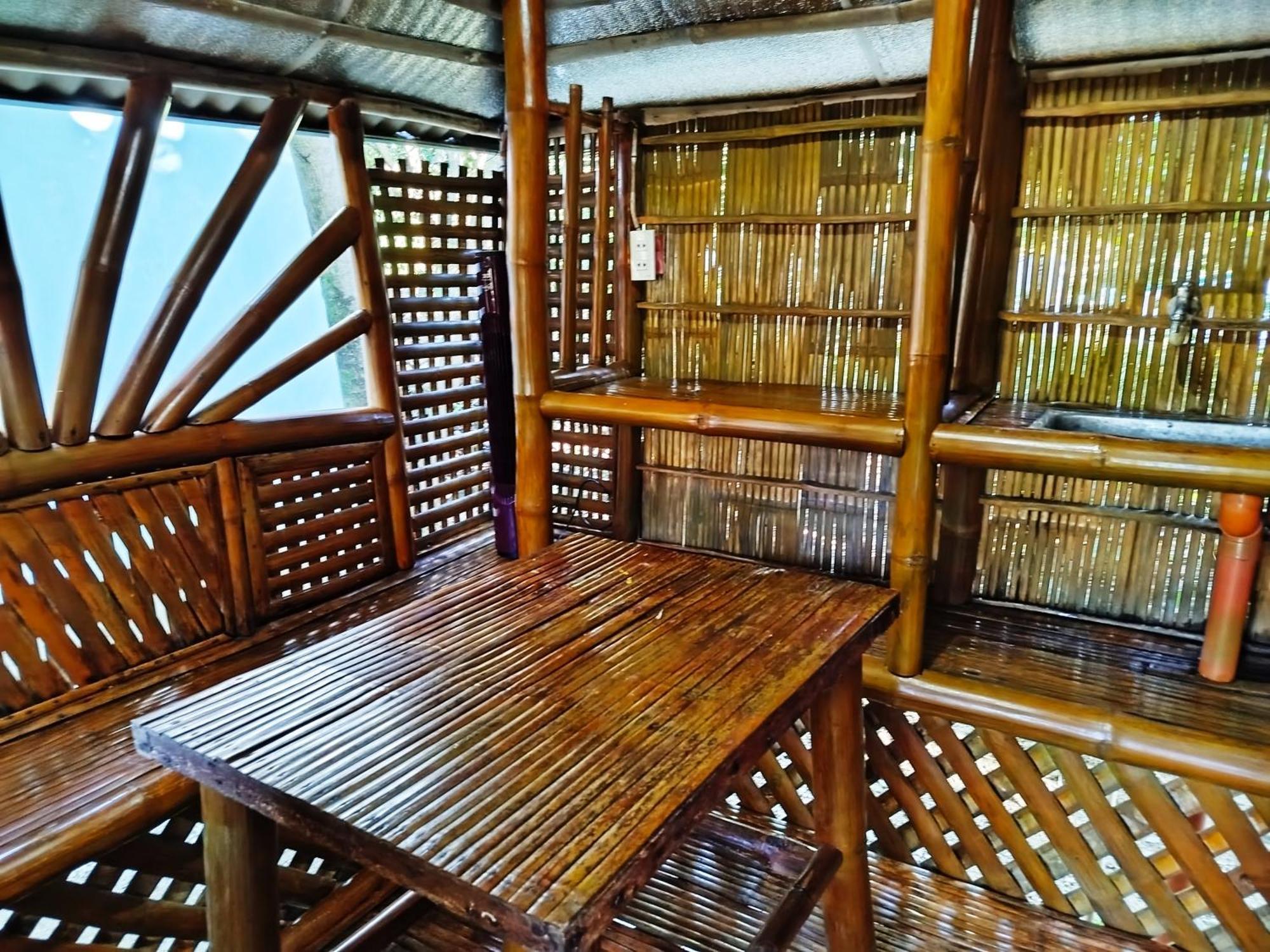 Rea'S Bamboo Resort Gabaldon Quarto foto
