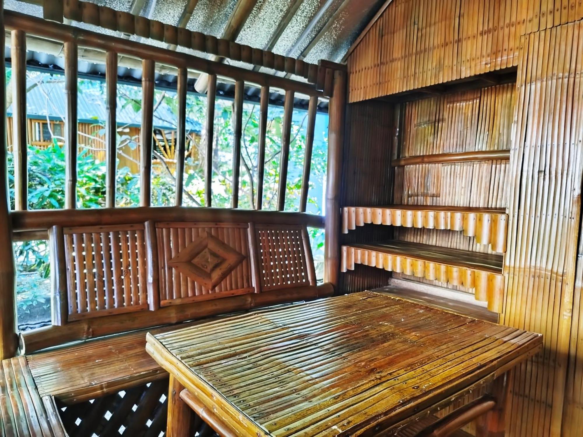 Rea'S Bamboo Resort Gabaldon Quarto foto