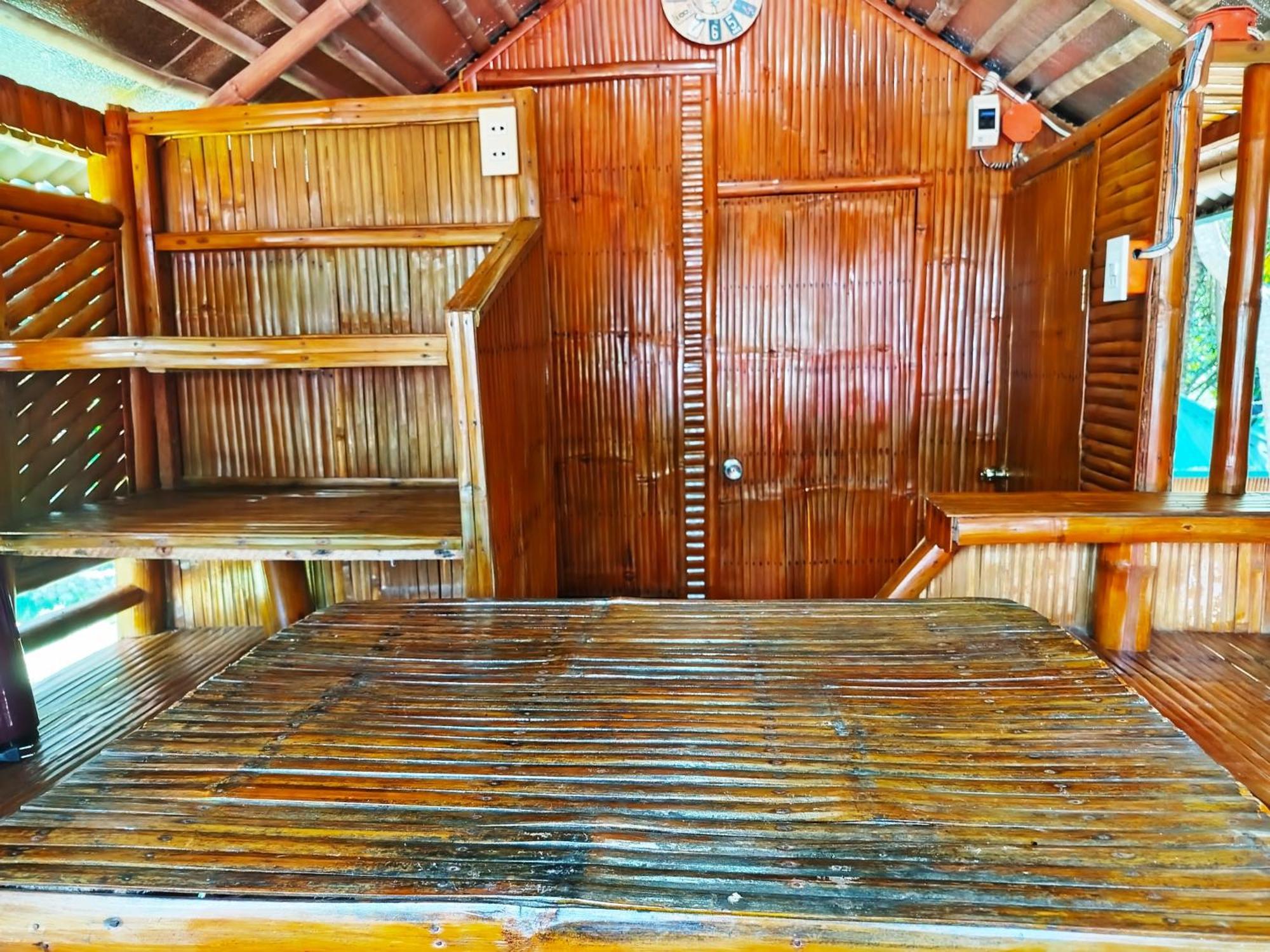 Rea'S Bamboo Resort Gabaldon Quarto foto