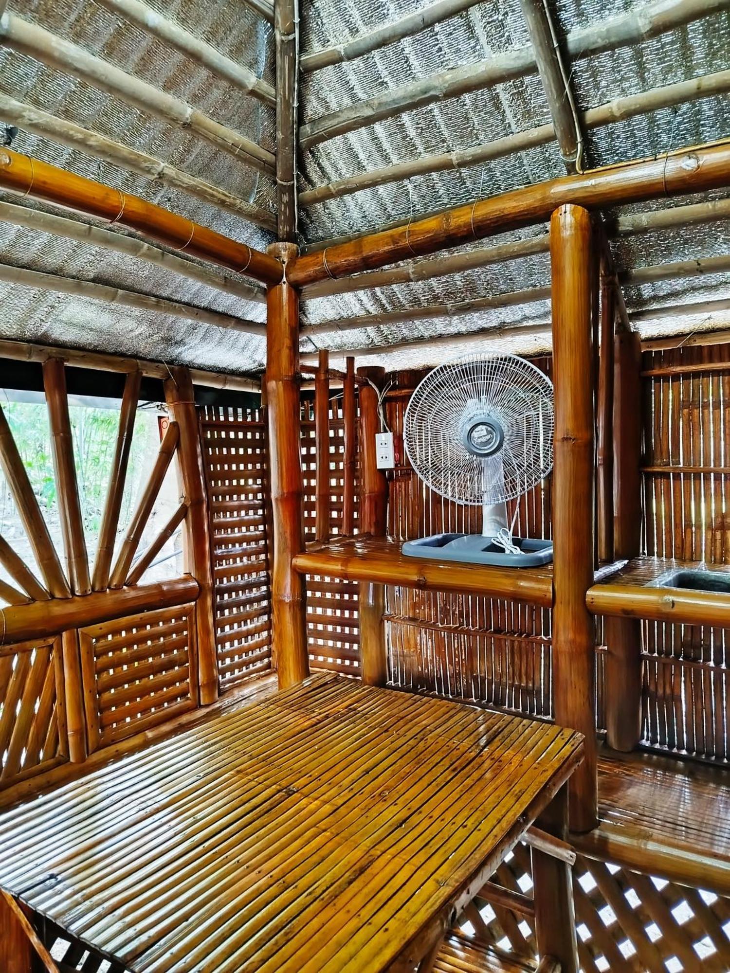 Rea'S Bamboo Resort Gabaldon Quarto foto