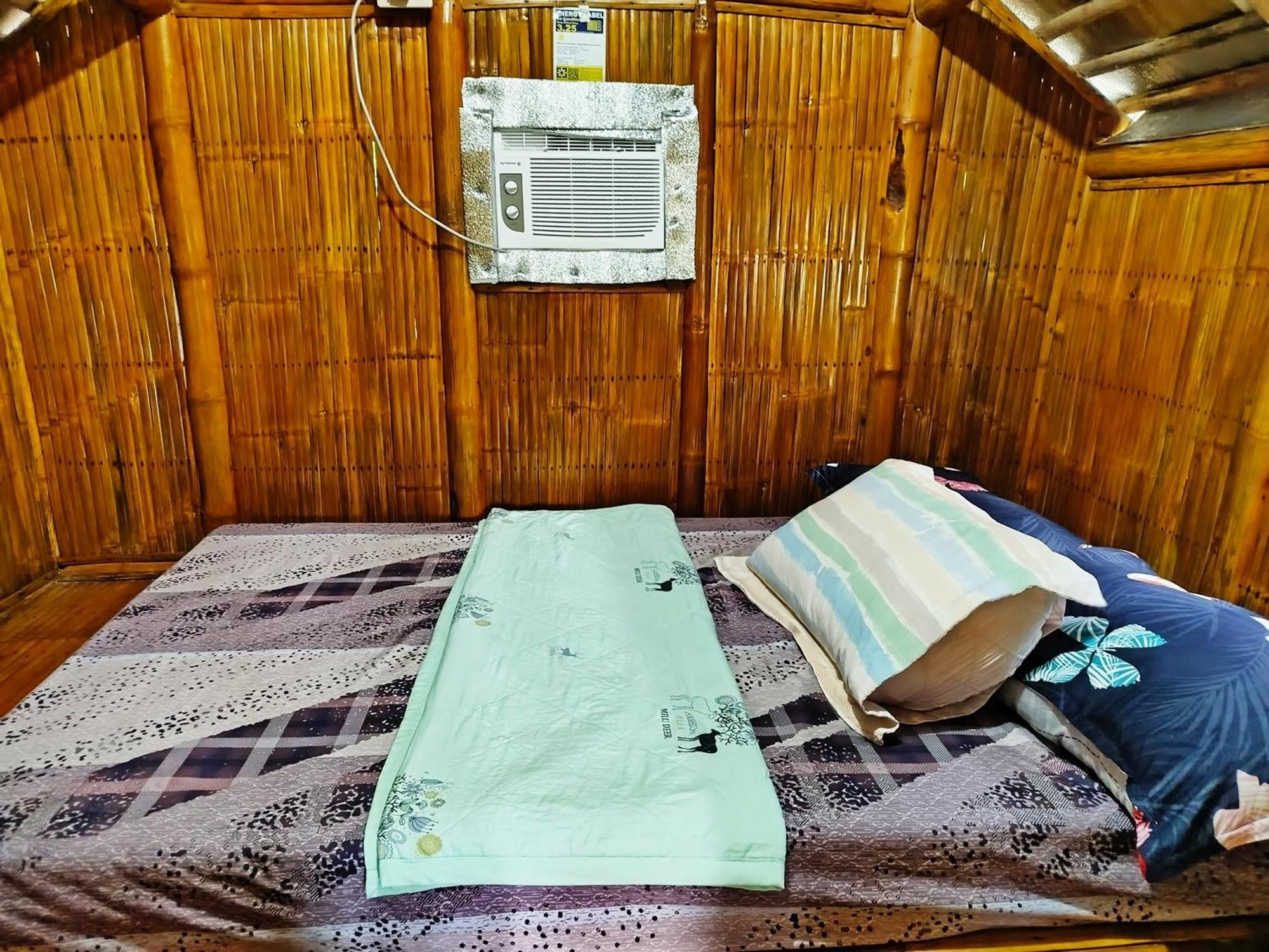 Rea'S Bamboo Resort Gabaldon Quarto foto